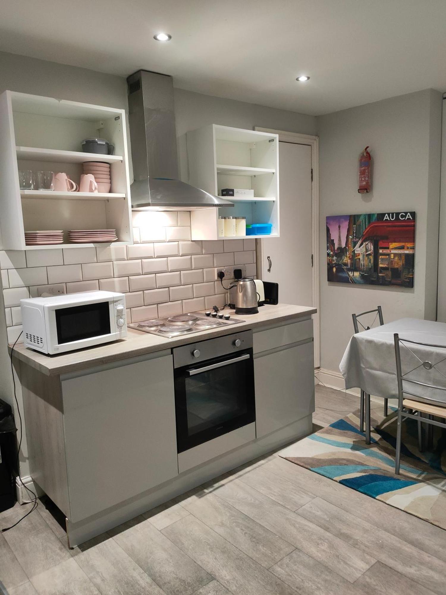 Spacious Double Bedroom Appartement