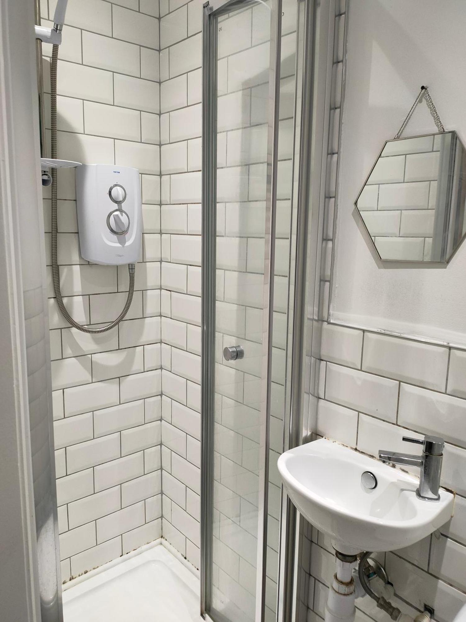 Spacious Double Bedroom Apartment Liverpool