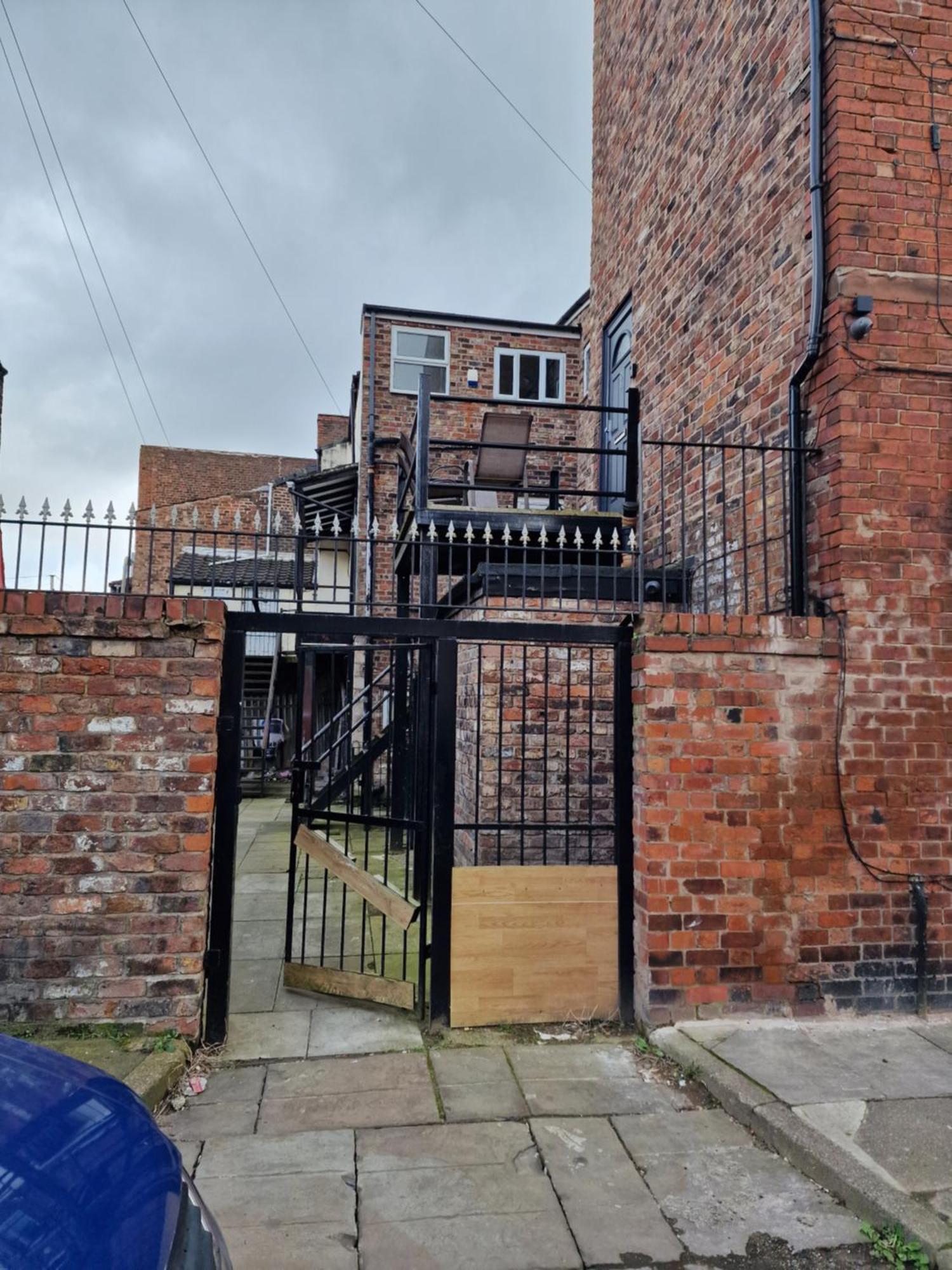 Spacious Double Bedroom Liverpool